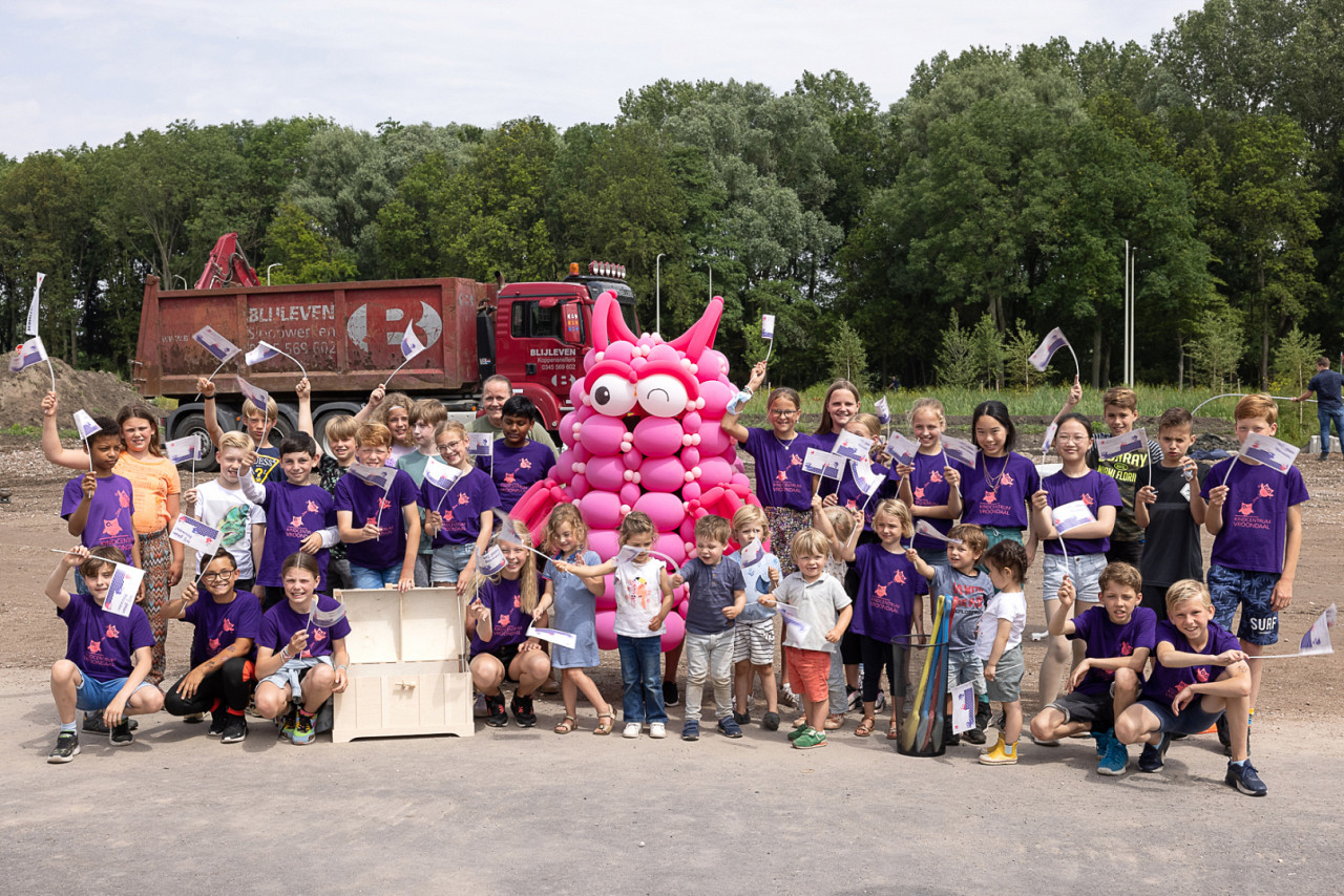 Bouw Kincentrum Vroondaal feestelijk van start gegaan
